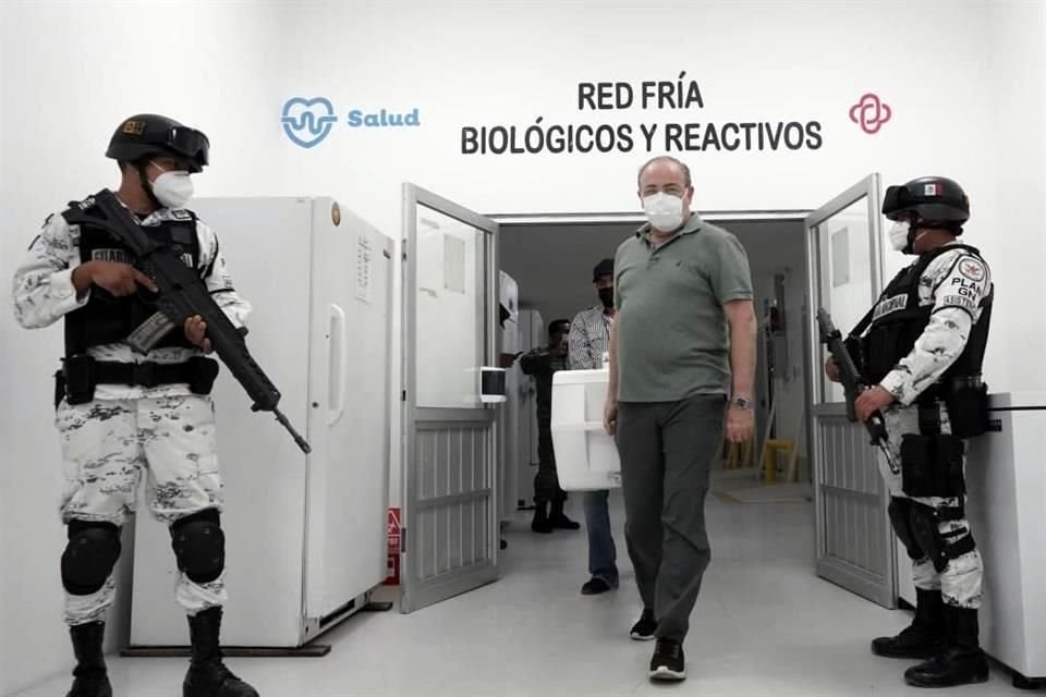 A Jalisco llegaron 54 mil vacunas contra Covid-19, de la farmacéutica Sinovac, que se distribuirán en once municipios.