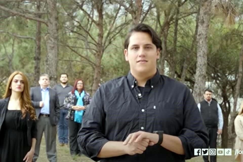 Marco Polo salió acompañado por otros actores, con los que pidió un alto a la censura.