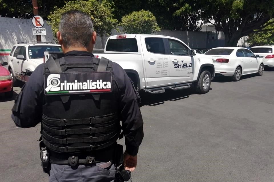Los detenidos se transportaban en una camioneta con logotipos de la empresa de seguridad privada SHIELD.