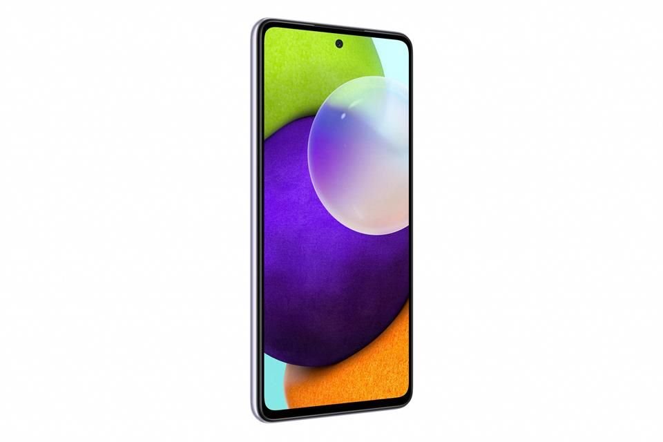 Aunque los tres modelos integran una pantalla Super AMOLED, el Galaxy A52 5G destaca por su tasa de refresco de hasta 120Hz, a diferencia de sus otros hermanos que llegan hasta los 90Hz.