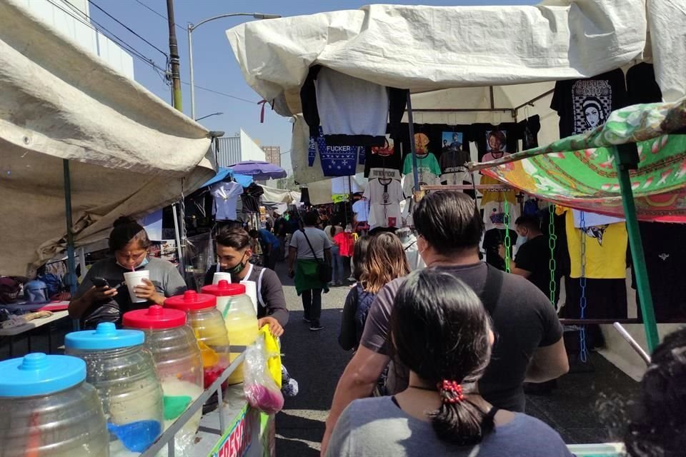 Debido a su cercanía con el centro de vacunación del Agua Azul, el Tianguis Cultural será suspendido este fin de semana.