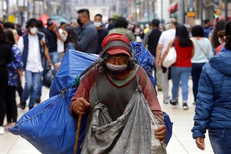 En la ciudad, el censo de personas en calle va de 2 mil 500 a 3 mil personas en total y los mayores de 60 asistieron a los albergues de Atlampa, Cuemanco, Torres, Cuautepec, Villa Mujeres, Cascada y Coruña Hombres.