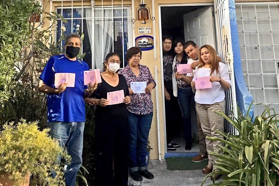 Hacinados en una pequeña casa, la familia González Lindero narra su lucha contra el Covid, luego que 6 de sus 8 integrantes enfermaran.