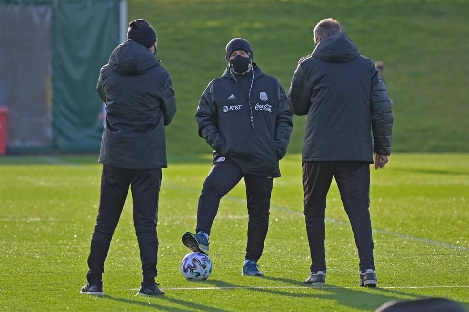 Gerardo Martino quiere que los jugadores se sientan orgullosos de defender los colores de la Selección Mexicana.