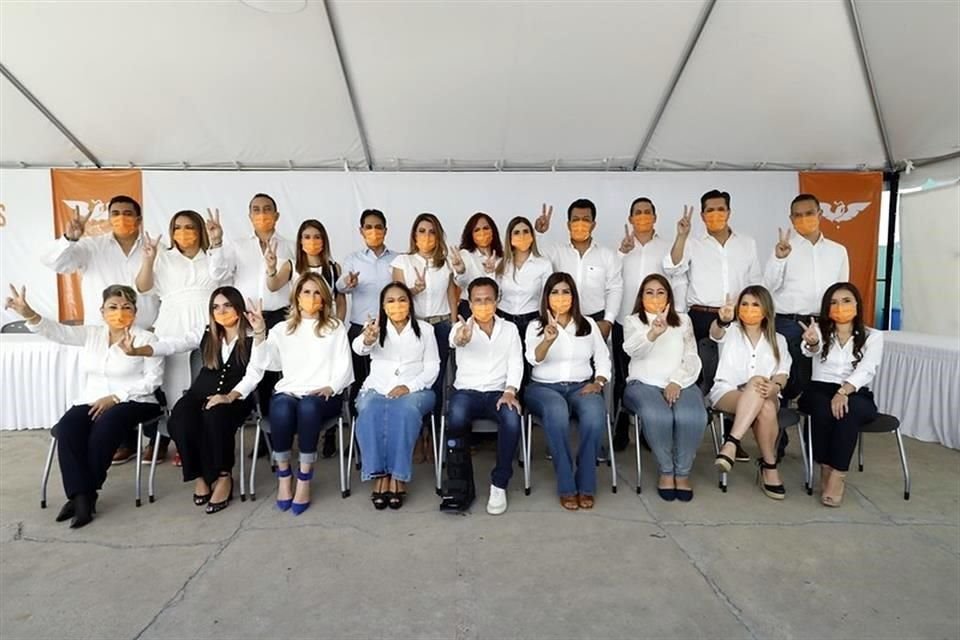 Pablo Lemus, quien fue registrado ayer como candidato de MC a la Alcaldía de Guadalajara, destacó la presencia de mujeres en su planilla.