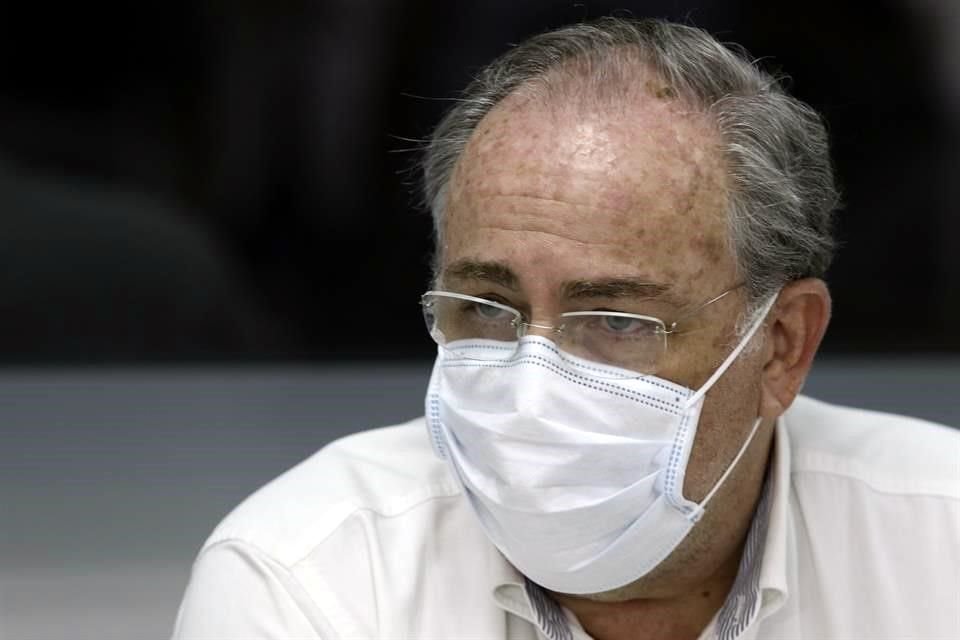 Fernando Petersen, Secretario de Salud Jalisco.