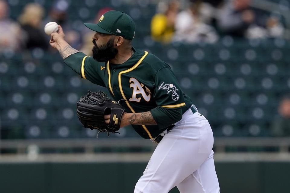 El 'Mechón' está de regreso en la Bahía, para jugar con los Athletics.
