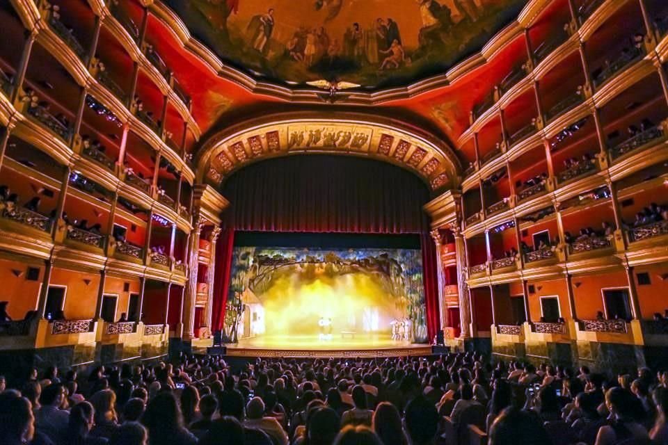 La temporada de estreno de 'Giselle', del Ballet de Jalisco, reunió a casi 3 mil personas en el Teatro Degollado.