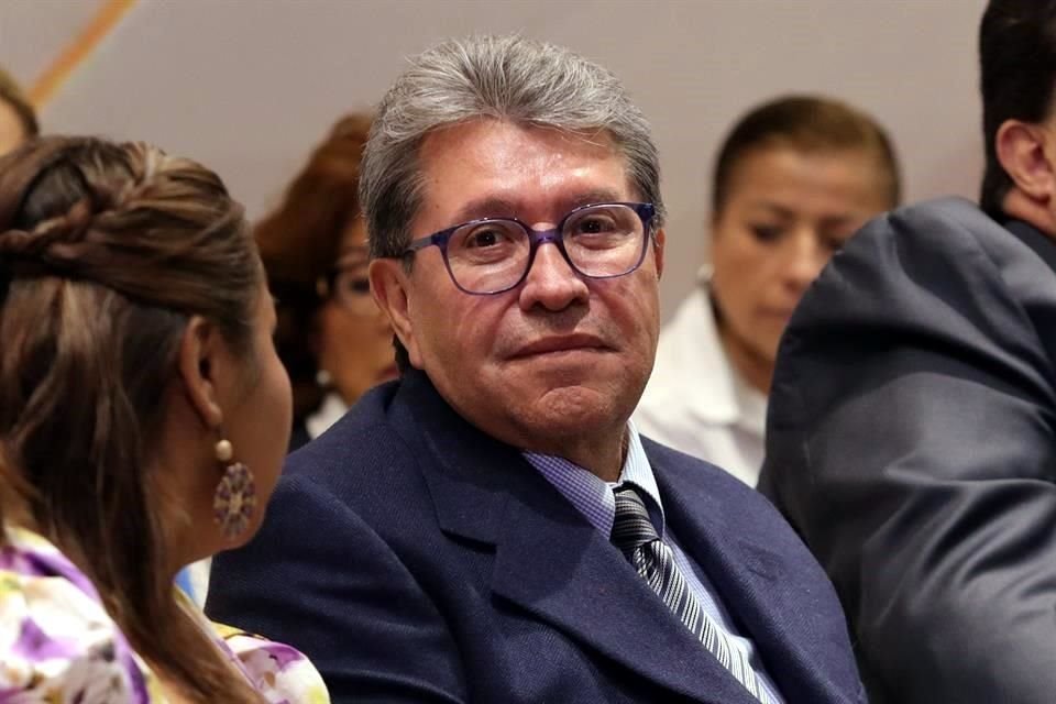 Monreal dijo que Gómez cuenta con la autoridad moral y el conocimiento jurídico y legislativo para su nueva encomienda.