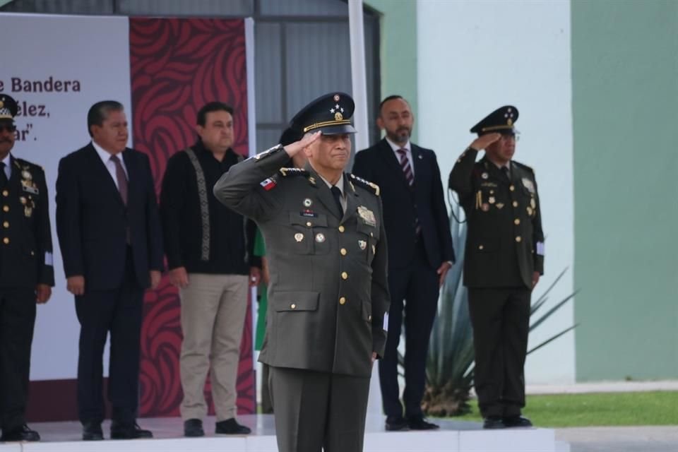 Toma protesta Porfirio Fuentes Velez como Comandante Interino de la V Región Militar.