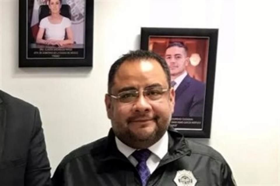 Antes de desempeñarse en el Gobierno federal, formó parte del equipo de Omar García Harfuch en la SSP de la CDMX.