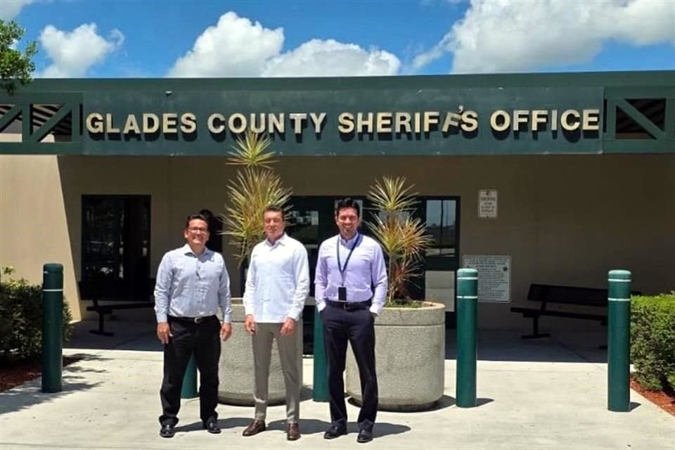 El Cónsul de México en Miami, Rutilio Escandón, informó que se reunirá con connacionales recluídos en los cinco centros de detención de migrantes para brindarles asistencia.