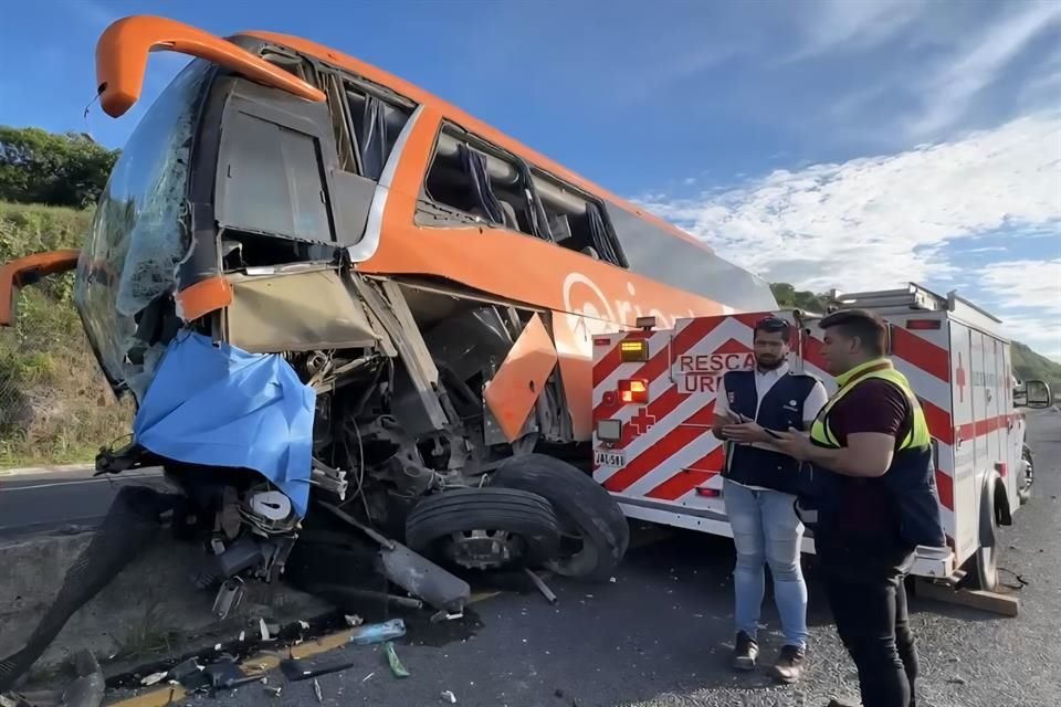 El accidente se registró en la autopista Zapotlanejo - Lagos de Moreno, a la altura del poblado de La Purísima, en la colonia La Estancia