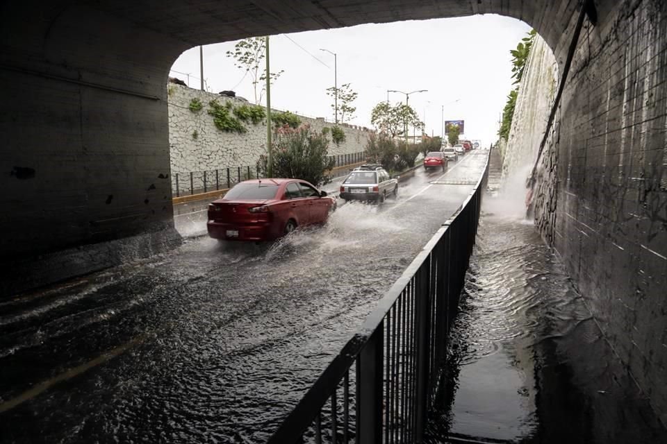 Una de las zonas afectadas es el Túnel de Avenida 8 de Julio y Washington.
