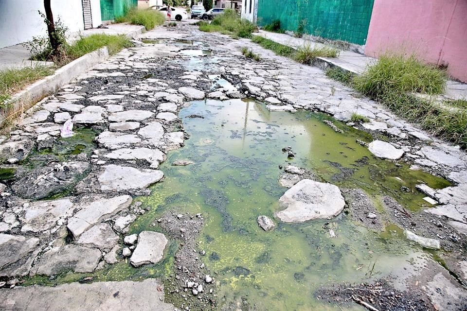 Reparación de tubería dañada de AyD: $14,000 millones.