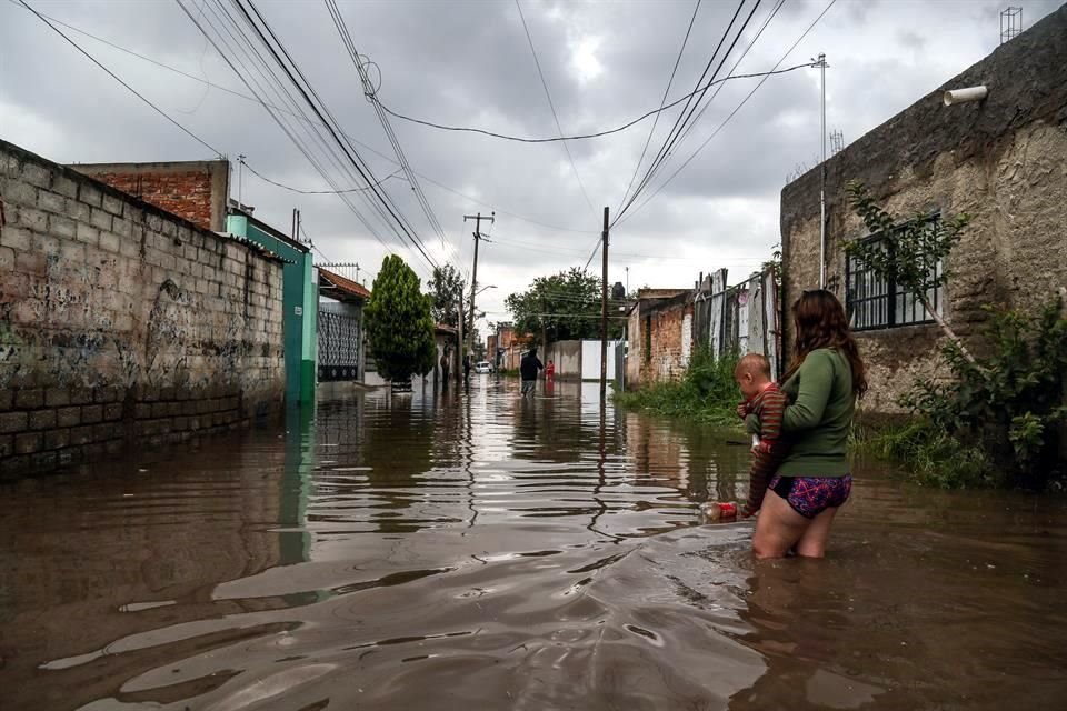 Algunas personas afectadas tuvieron que buscar refugio con familiares.