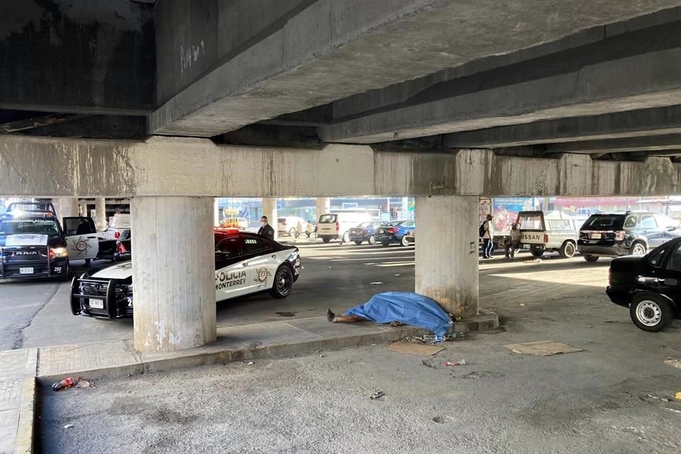 La víctima fue encontrada bajo el puente de las avenidas Revolución y Chapultepec.