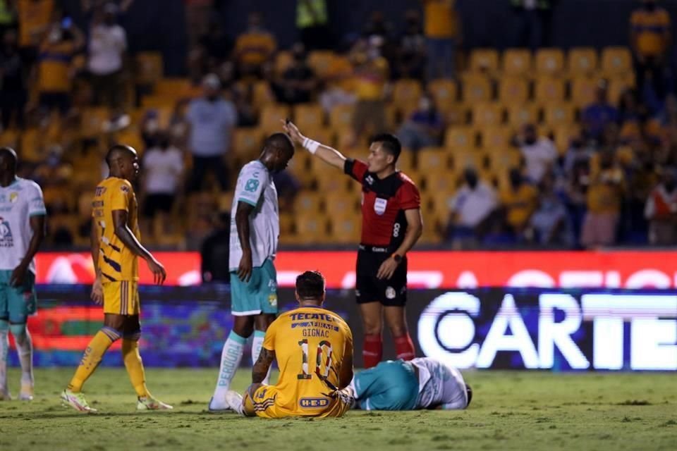 Gignac lució fuera de ritmo en el partido.