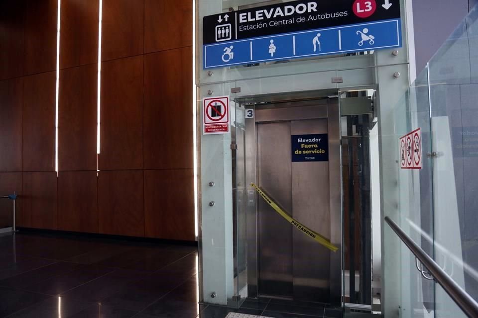 También se reportaron descomposturas en elevadores.