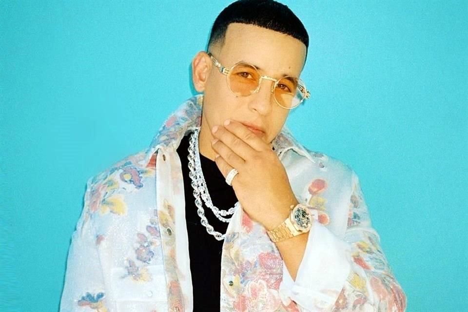 El reguetonero Daddy Yankee recibirá el premio Salón de la Fama en homenaje a su carrera; lo recibirá en la gala del Billboard Latino.