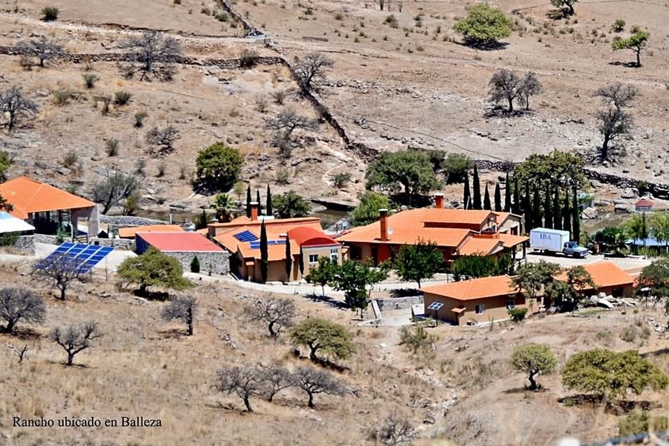 Fuentes señalan que entre los bienes hay ranchos y viviendas en los municipios de Balleza y Parral, en Chihuahua.