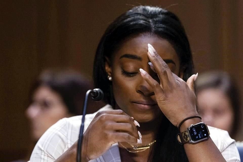 Simone Biles culpó al FBI de permitir que Larry Nassar perpetuara el abuso.