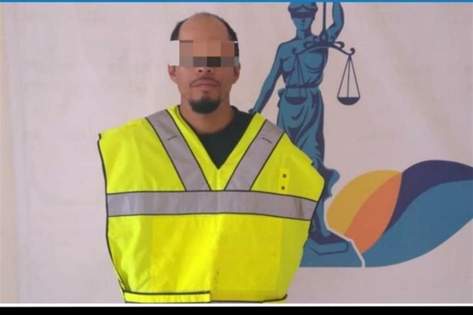 Víctor Alejandro 'N', el vigilante del edificio donde mataron a la estudiante de la UdeG, Atzhiri Paulina Sánchez, pasará 37 años en prisión por feminicidio.