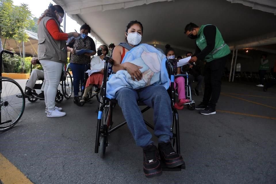 Alrededor de 92 por ciento de las personas que se aplican la primera dosis acuden por la segunda.