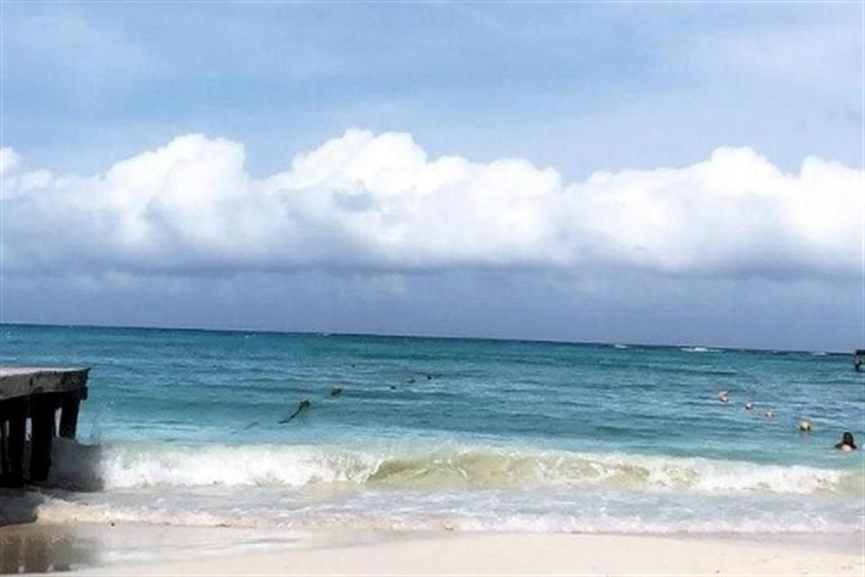 Annia Mejía 'aprovechó' para irse a la playa.