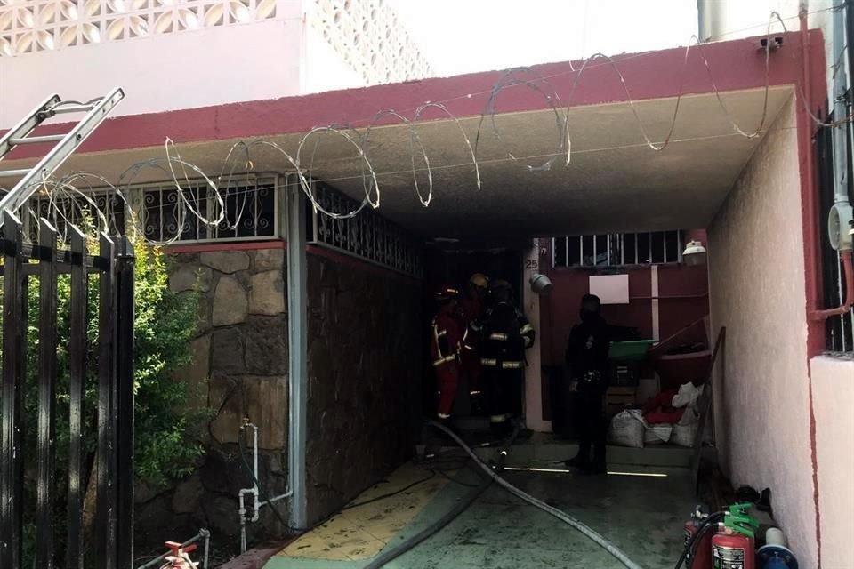 Un corto o una fuga de gas pudieron haber sido la causa.