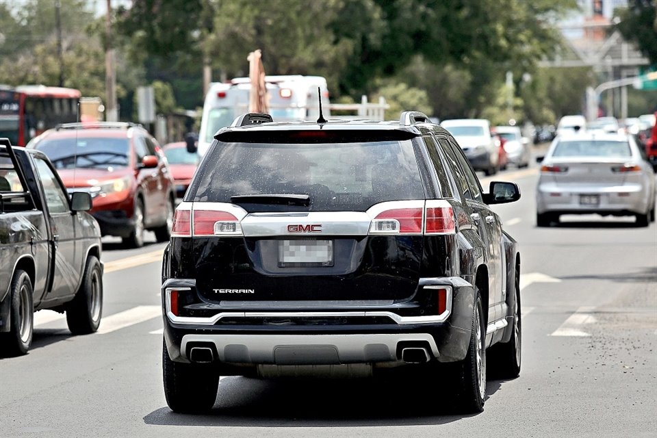 El pase de estancia temporal da 30 días cada semestre para no ser sancionado por transitar sin el holograma de la verificación vehicular anual.
