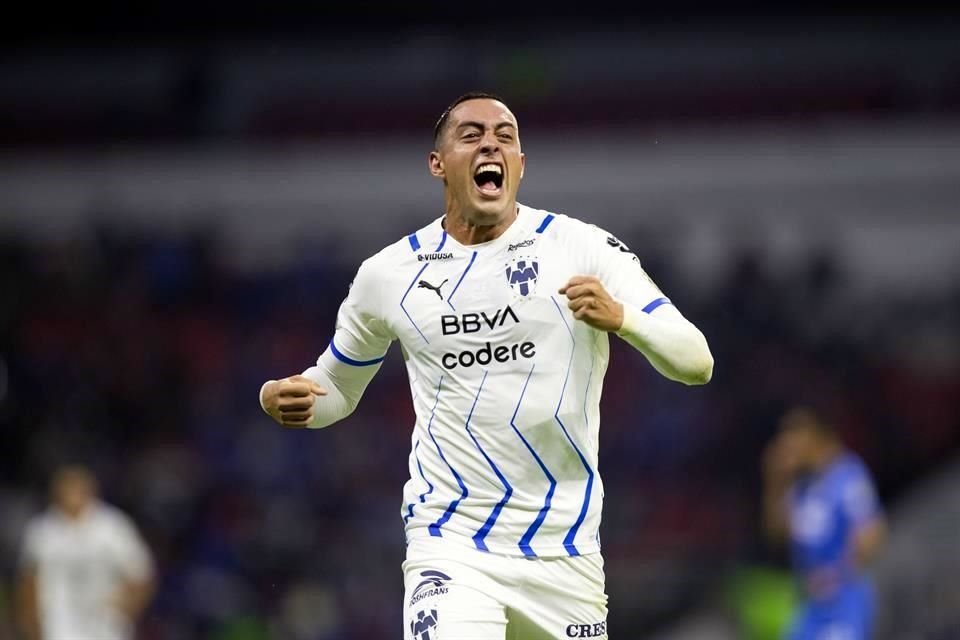El 'Mellizo' calmó un poco las 'aguas' de la críticas que hay sobre él a nivel nacional por su falta de gol en el Tri.