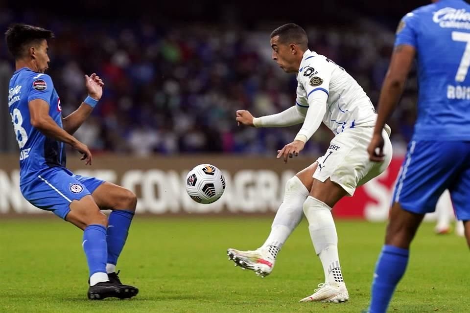 El Mellizo marcó su doblete  al 52'.