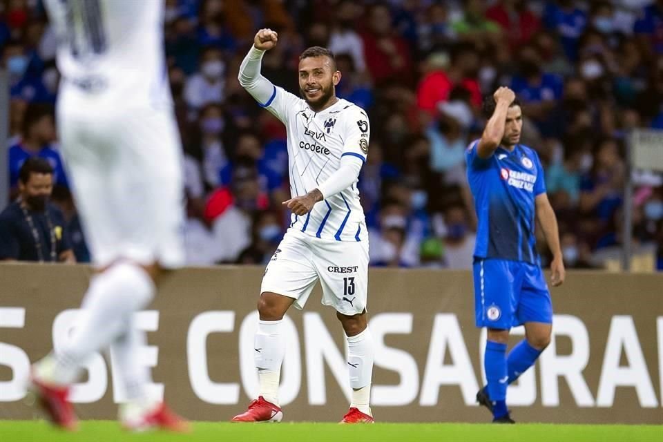 Duván Vergara anotó un golazo ante Cruz Azul, pero después salió lesionado.