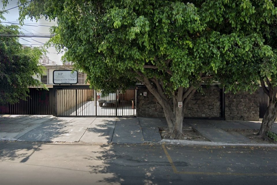 Las oficinas de la delegación federal del Instituto Nacional de Derecho de Autor en Jalisco se ubican en la Calle Lerdo de Tejada 2530, en la Colonia Arcos Vallarta.