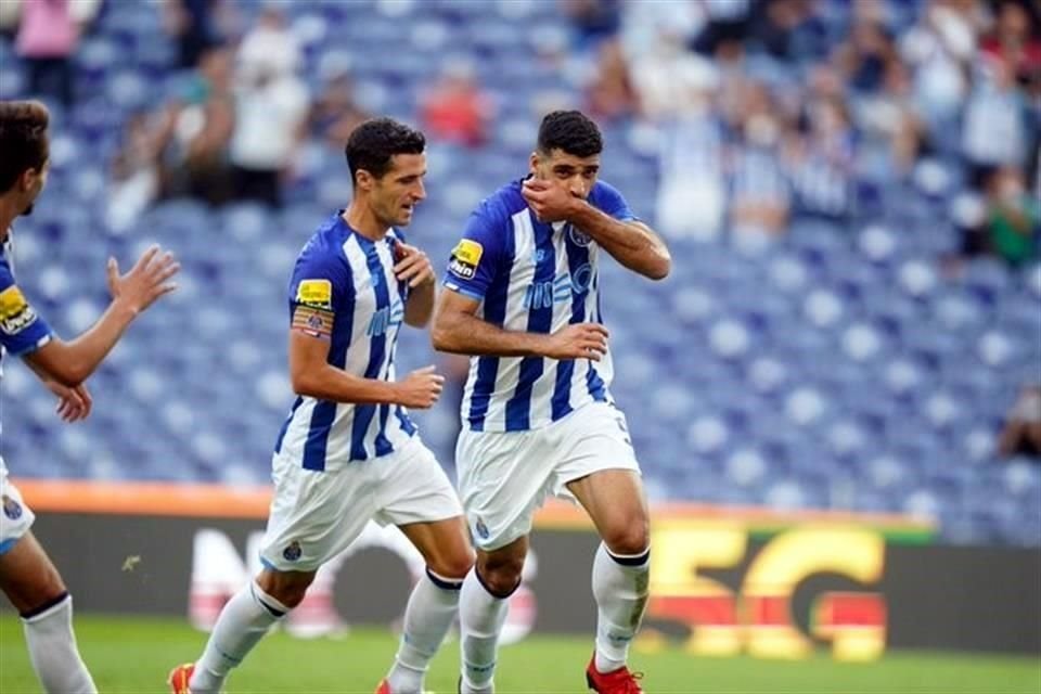 El Porto sigue sumando puntos y continúa a un punto del líder Benfica.