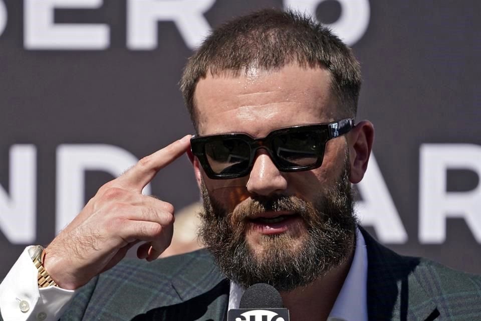 Caleb Plant negó que haya insultado a la mamá del 'Canelo'.
