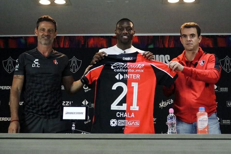 El jugador ecuatoriano todavía no estará con el Atlas en su compromiso del fin de semana.