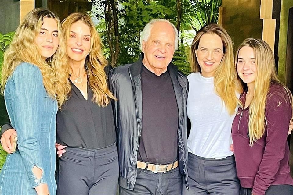 Uma Vergara, Rossana, Guillermo y Paola Lerdo de Tejada con Valeria Gamba