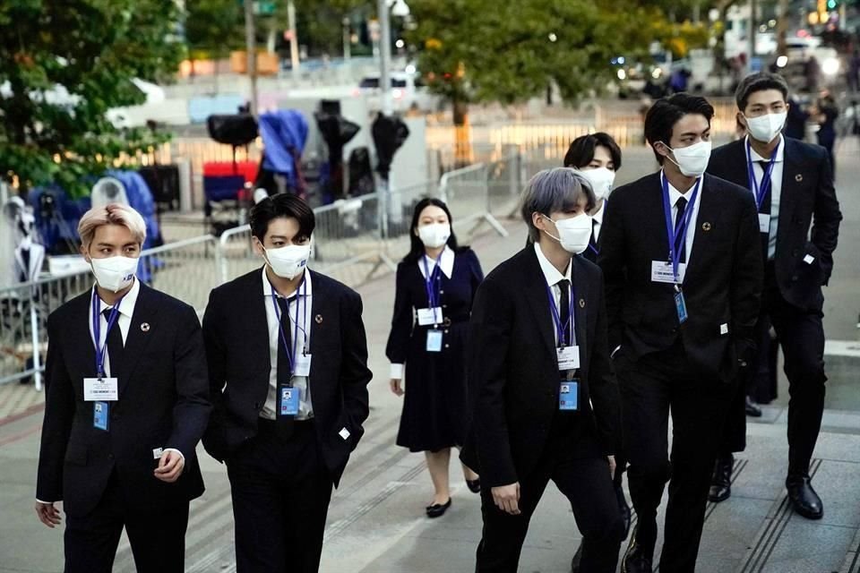 La banda BTS antes de su participación en las Naciones Unidas.