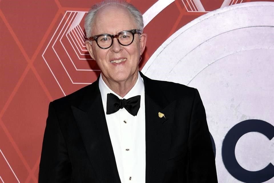 John Lithgow celebró a Broadway como se debe.