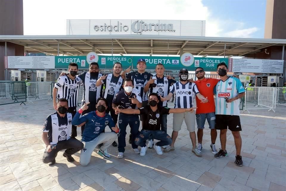 Los aficionados de Rayados esperan que esta tarde siga la buena racha del Monterrey.