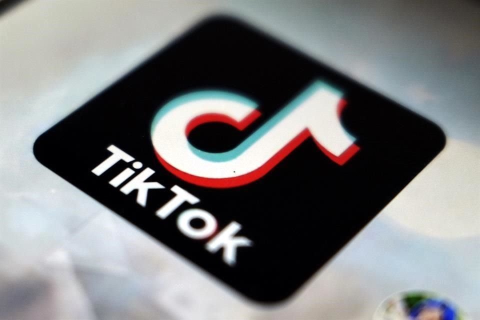 En agosto de 2020, TikTok  logró superar los 2 mil millones de descargas de la aplicación a nivel mundial.