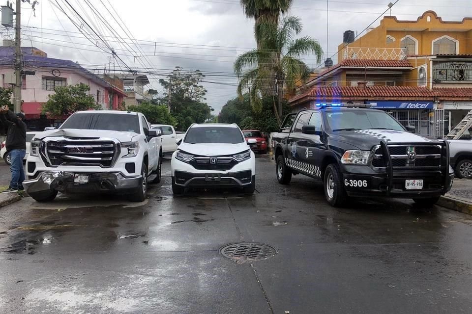 Testigos impidieron que un sujeto se escapara con una camioneta de lujo que robó en la Colonia Lomas de Polanco