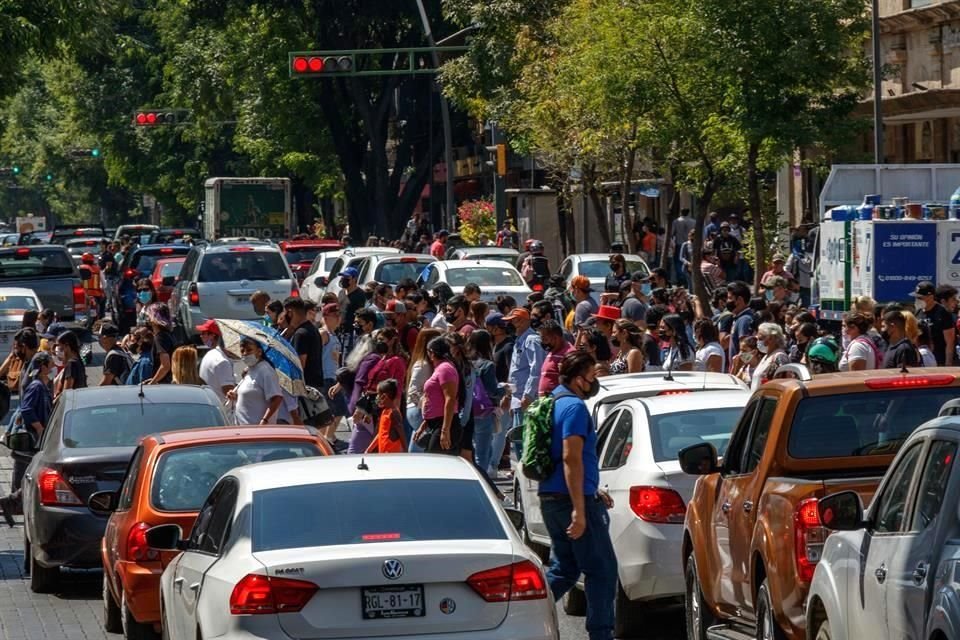 El periodo vacacional motivó a los jaliscienses a salir de sus casas.