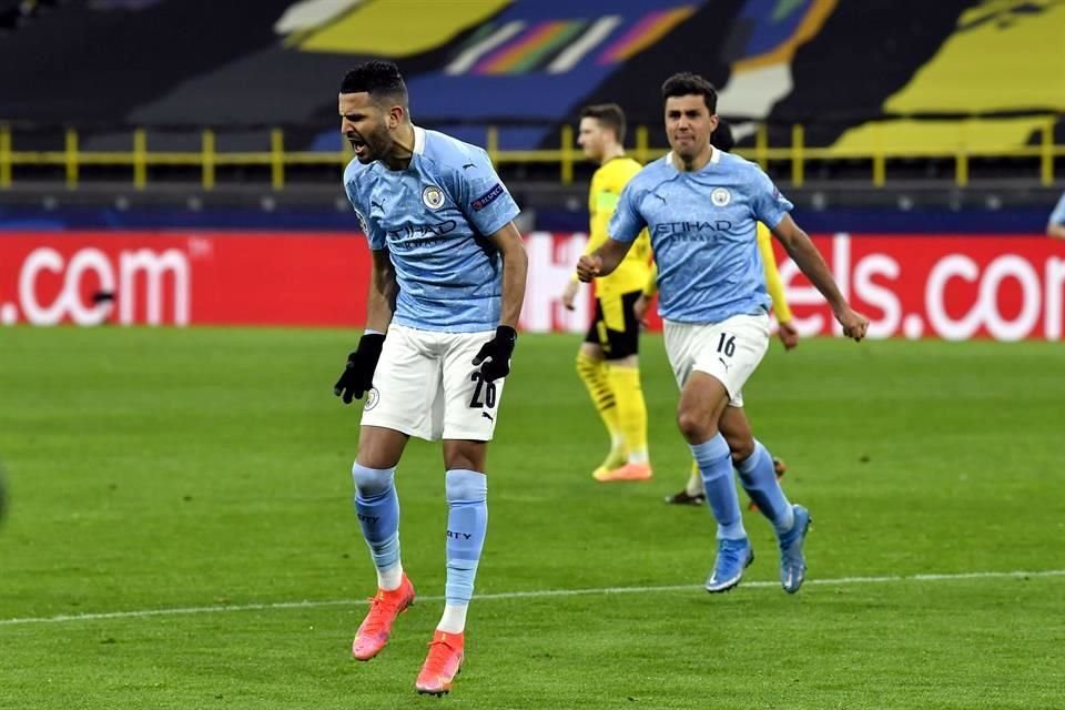 Mahrez marcó el primer tanto con un pena máxima.