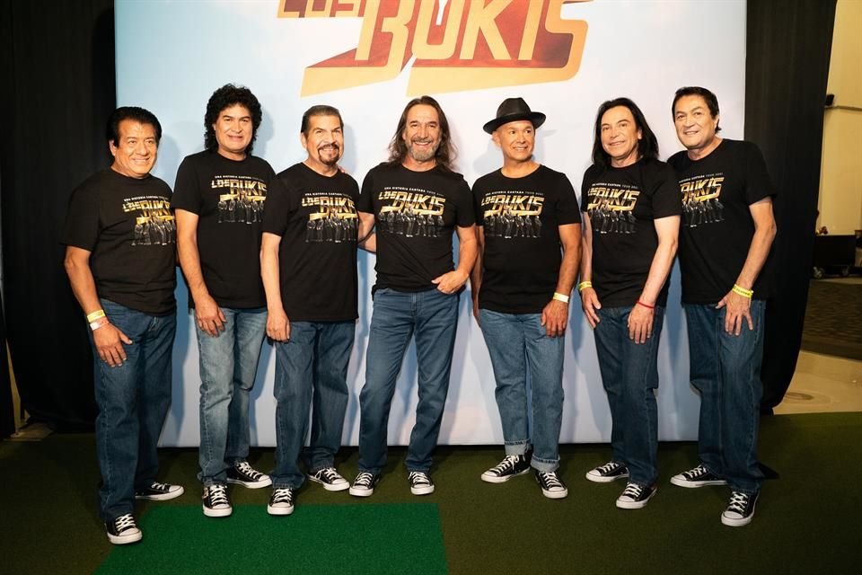 El conjunto concluyó este sábado, en Oakland, su gira de 2021 Los Bukis: Una Historia Cantada.