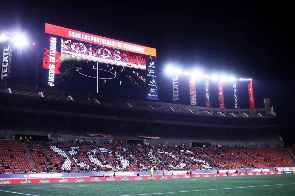 La gran pantalla del Estadio Caliente.