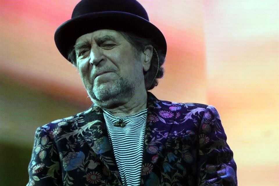 El cantante Joaquín Sabina señaló que mientras la gente siga usando cubrebocas y no pueda fumar en sus shows, no regresará a los escenarios.