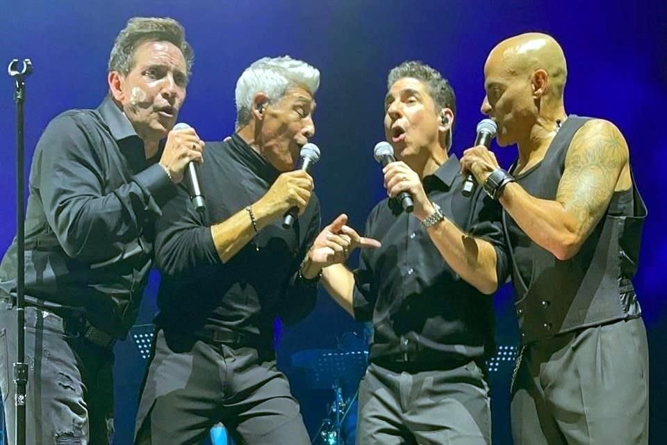Los ex integrantes de Menudo arrancaron como cuarteto el 2 de octubre el 'Súbete a mi Moto Tour' en Puerto Rico.